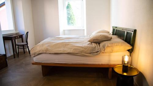 Double or Twin Room with Mountain View