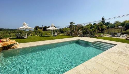Apartment with Garden View