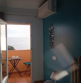 Double Room with Sea View and Balcony