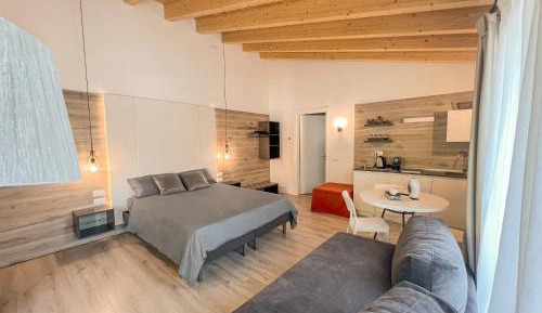 King Studio with Sofa Bed