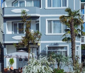 Villa - Beach Front