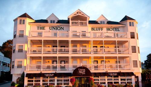 Queen Room with Two Queen Beds - Non Ocean View