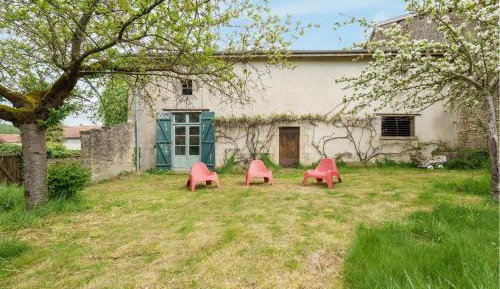 Five-Bedroom Holiday Home