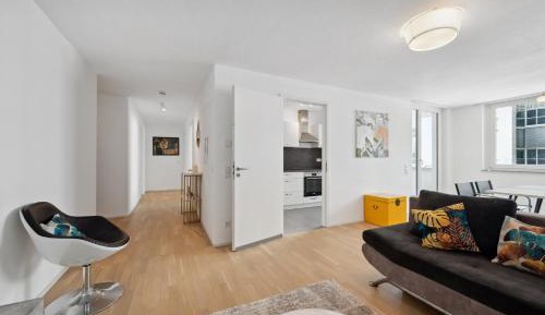 Four-Bedroom Luxury Apartment