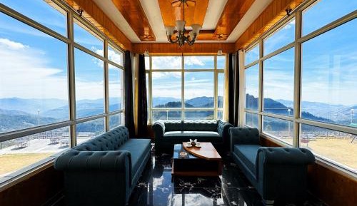 Junior Suite with Mountain View