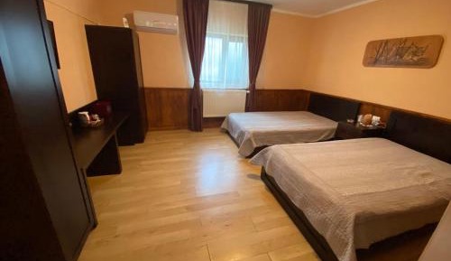 Twin Room with Private Bathroom