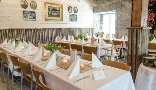 Twin Room with Shared Bathroom