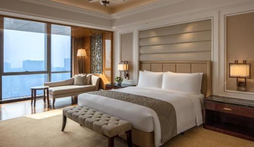 Club Ritz-Carlton Suite
