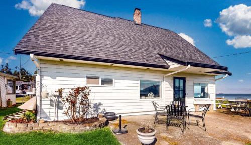 Two Bedroom Holiday Home