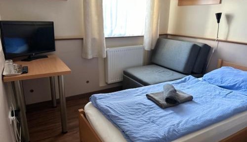 Quadruple Room with Private Bathroom