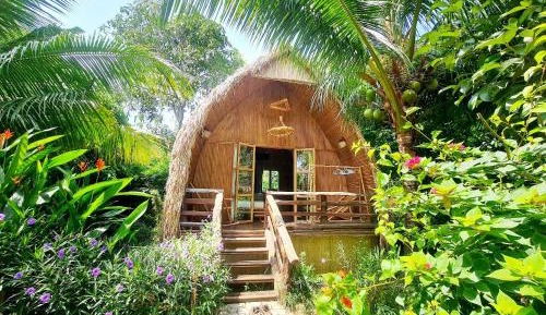 Deluxe Bungalow with Garden View