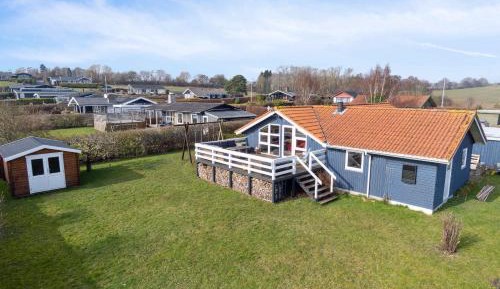 Three-Bedroom Vacation Home 