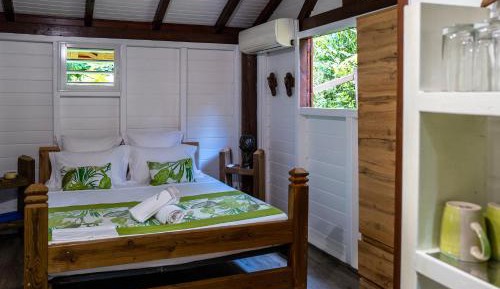 Bungalow Wood