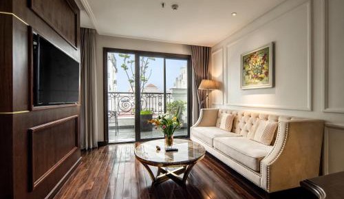Anatole Terrace suite
