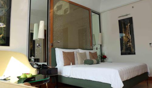 Executive Suite With Two Way Airport Transfers