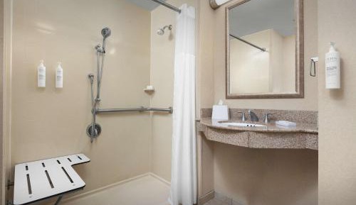 Queen Room with Two Queen Beds - Mobility Access/Non-Smoking