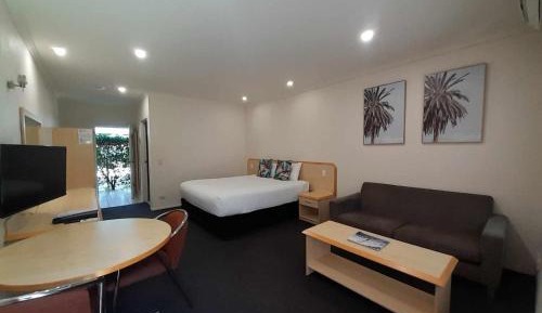 King Room with Spa Bath