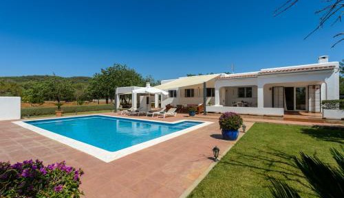Villa with Garden View