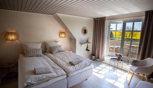 Triple Room with Balcony