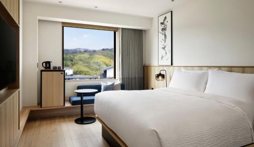 Standard King Room