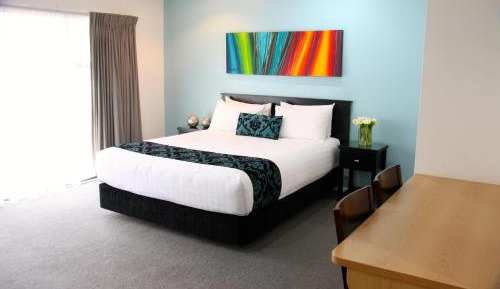 Deluxe Studio with Spa Bath