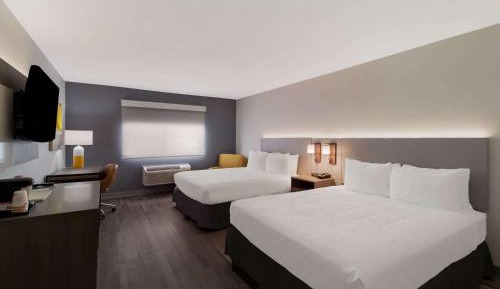 Family Room with Two Queen Beds - Disability Access/Non Smoking