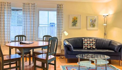 One-Bedroom Apartment with Terrace