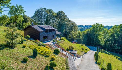 Three-Bedroom Vacation Home 