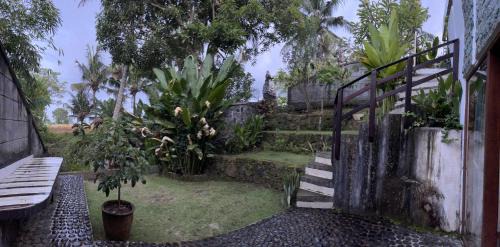 Villa with Garden View