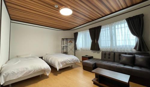 Twin Room with Mountain View