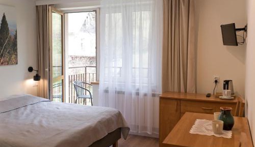 Twin Room with Private Bathroom