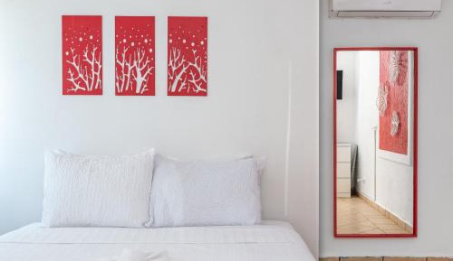 Queen Room with Pool View