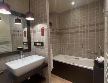 Deluxe Suite with Sea View