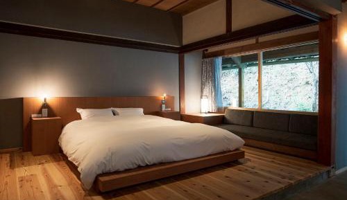 Queen Room with Garden View