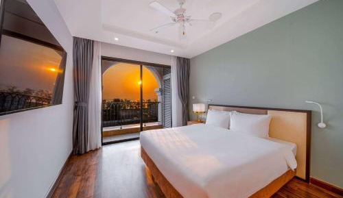 Superior King Room 