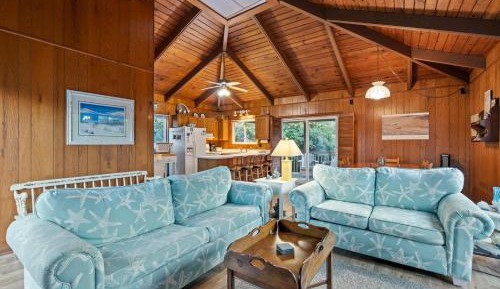 Four-Bedroom Holiday Home