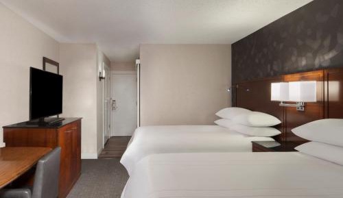 Double Room with Two Double Beds - High Floor