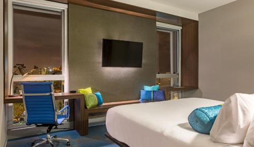 ALOFT, Guest room, 1 King, City view