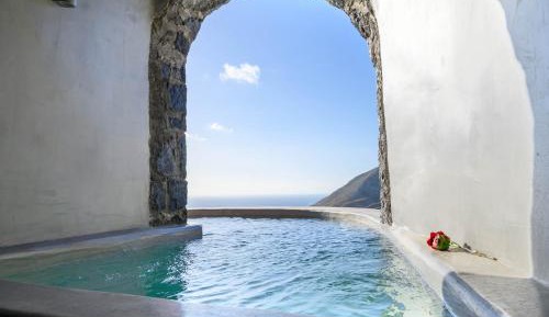 Superior Two-Bedroom Sea View Villa with Cave Pool - Petra