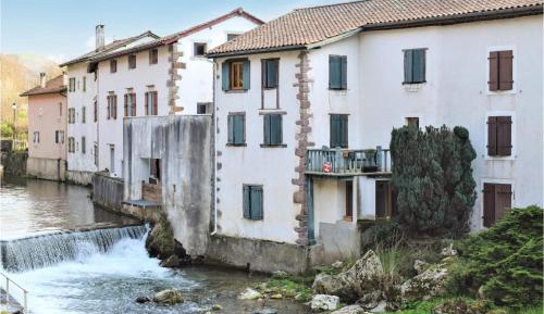 Six-Bedroom Holiday Home