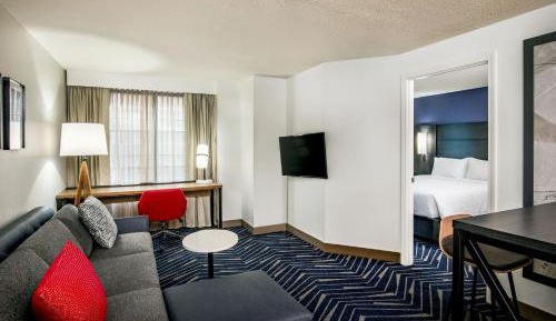 One-Bedroom Queen Suite with Sofa Bed