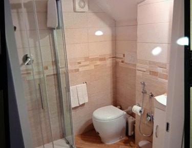 Queen Room with Spa Bath