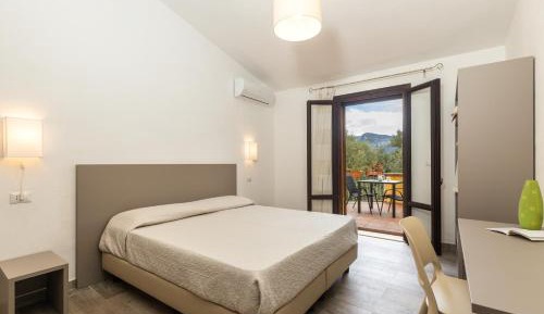 Deluxe Double or Twin Room with Balcony