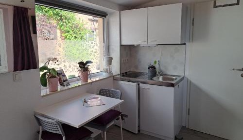 Single Room with Shared Bathroom