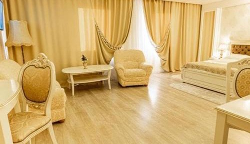 Deluxe Double Room with Shower