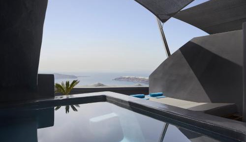 Hideaway Suite Sunset View with Heated Plunge Pool