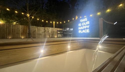 One-Bedroom Bungalow