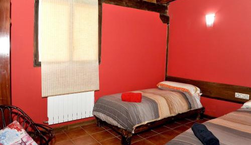 Twin Room with Private Bathroom