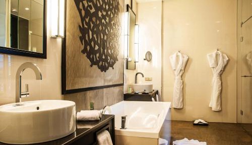 Suite Diyafa with garden terrace