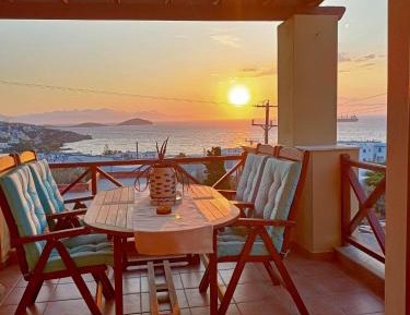 One-Bedroom Apartment with Sea View (2 Adults)